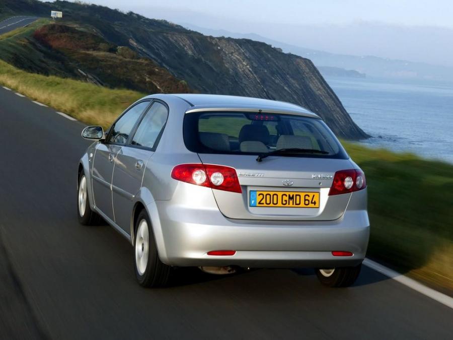  Daewoo Lacetti CDX 2004 года  (WW) (фото 25 из 26)